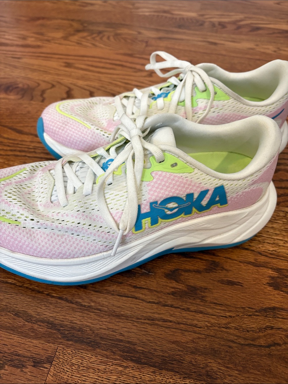 Hoka Women’s Rincon 4